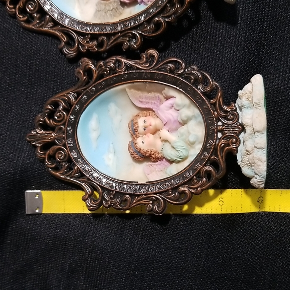 Bundle of two Table Top Cherubs Angels 3D plaques - Picture 9 of 9